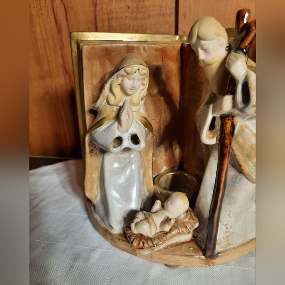 Vintage Christmas Nativity Scene Joseph Mary Baby Jesus in Front of Open Bible - Picture 7 of 14